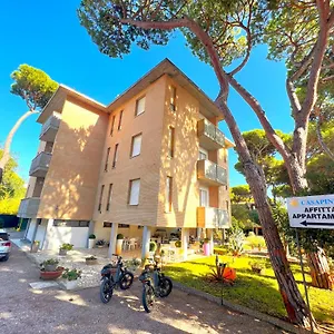https://casa-pineta-principina-a-mare.it-tuscanyhotel.com